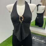 TOP AT CUELLO BROCHES