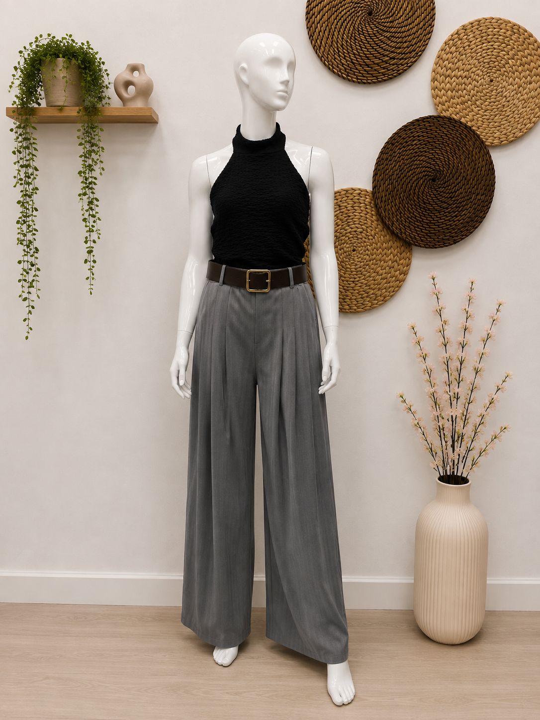 WhatsApp Image 2026-09-03 at 12.59.32 PANTALONES PINZAS CON CINTO ELEFANTE - Imagen 1