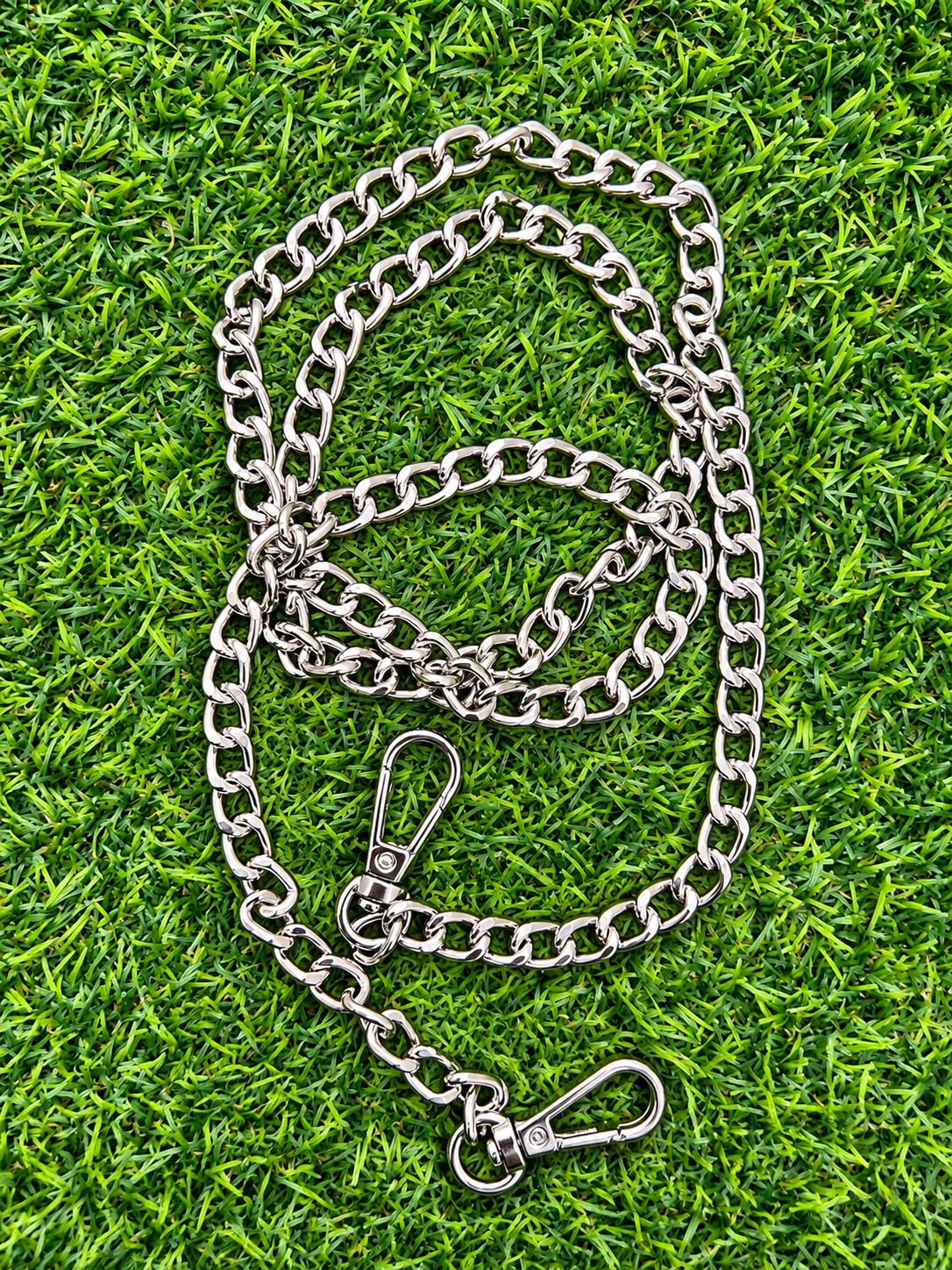 WhatsApp Image 2026-09-28 at 18.54.52 CADENA CON MOSQUETON COLGANTE MOVIL - Imagen 1